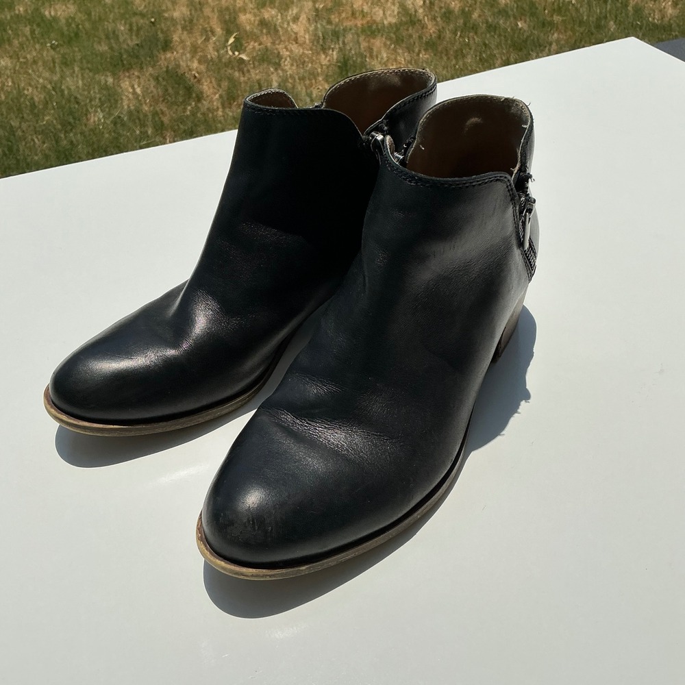 Lucky Brand Burklee Black Leather Ankle Boots Dual Zip Stacked Heel 8.5M - Picture 8 of 8